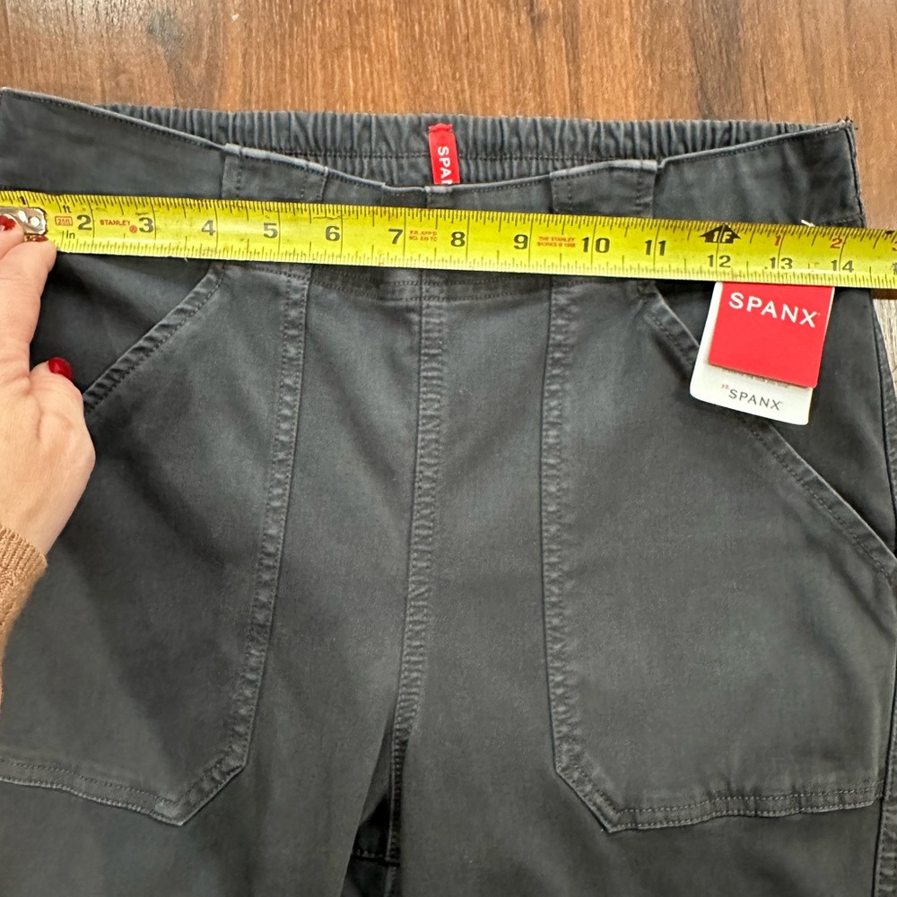 Spanx Stretch Twill Cargo Jogger Pants Washed Black Women's Size M NWT - Picture 6 of 10